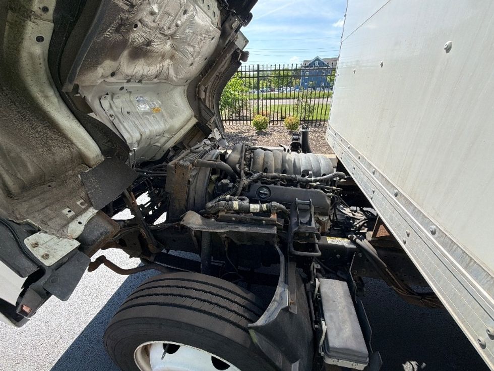 Light Duty Box Truck-Light and Medium Duty Trucks-Isuzu-2021-NPR EFI-Cranbury-NJ-95,796\n\t\tmiles-$ 39,000 - Image 24