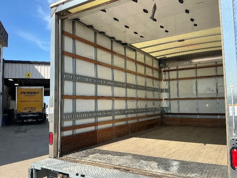 Light Duty Box Truck-Light and Medium Duty Trucks-Isuzu-2021-NPR EFI-Dallas-TX-66,624\n\t\tmiles-$ 44,500 - Image 11
