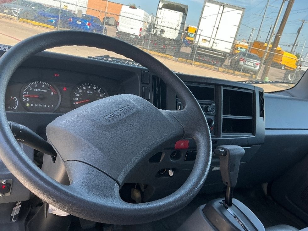 Light Duty Box Truck-Light and Medium Duty Trucks-Isuzu-2021-NPR EFI-Dallas-TX-66,624\n\t\tmiles-$ 44,500 - Image 17