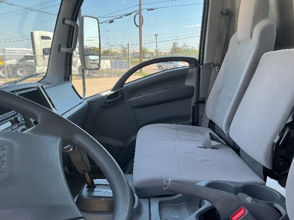 Light Duty Box Truck-Light and Medium Duty Trucks-Isuzu-2021-NPR EFI-Dallas-TX-66,624\n\t\tmiles-$ 44,500 - Image 19