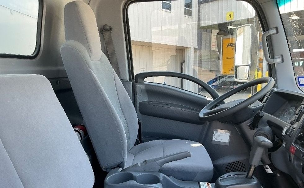 Light Duty Box Truck-Light and Medium Duty Trucks-Isuzu-2021-NPR EFI-Dallas-TX-66,624\n\t\tmiles-$ 44,500 - Image 22