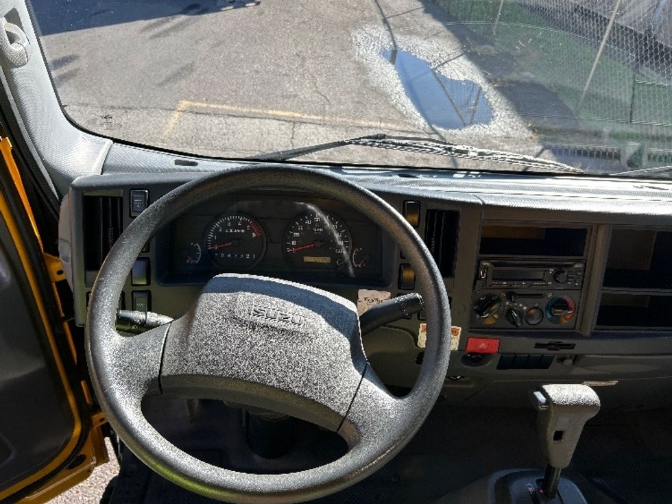 Light Duty Box Truck-Light and Medium Duty Trucks-Isuzu-2021-NPR EFI-Dalton-GA-106,957\n\t\tmiles-$ 37,250 - Image 18