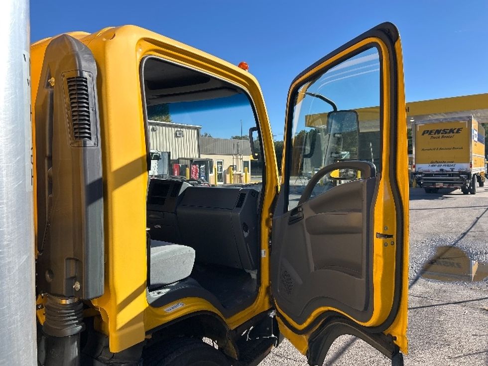 Light Duty Box Truck-Light and Medium Duty Trucks-Isuzu-2021-NPR EFI-Dalton-GA-106,957\n\t\tmiles-$ 37,250 - Image 20