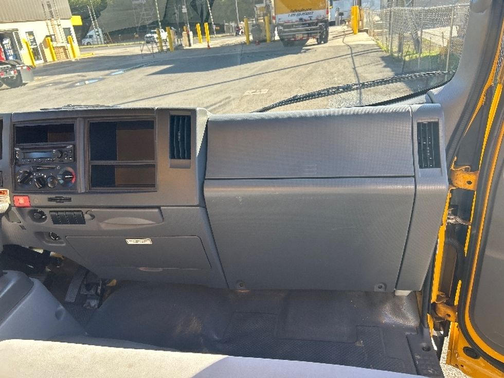 Light Duty Box Truck-Light and Medium Duty Trucks-Isuzu-2021-NPR EFI-Dalton-GA-106,957\n\t\tmiles-$ 37,250 - Image 21