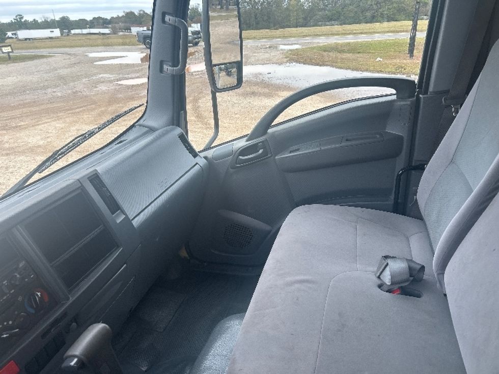 Light Duty Box Truck-Light and Medium Duty Trucks-Isuzu-2021-NPR EFI-Dothan-AL-113,477\n\t\tmiles-$ 35,250 - Image 19