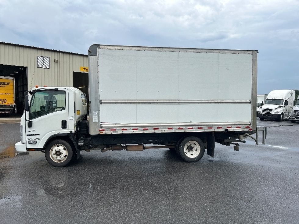 2021 Isuzu NPR photo 4