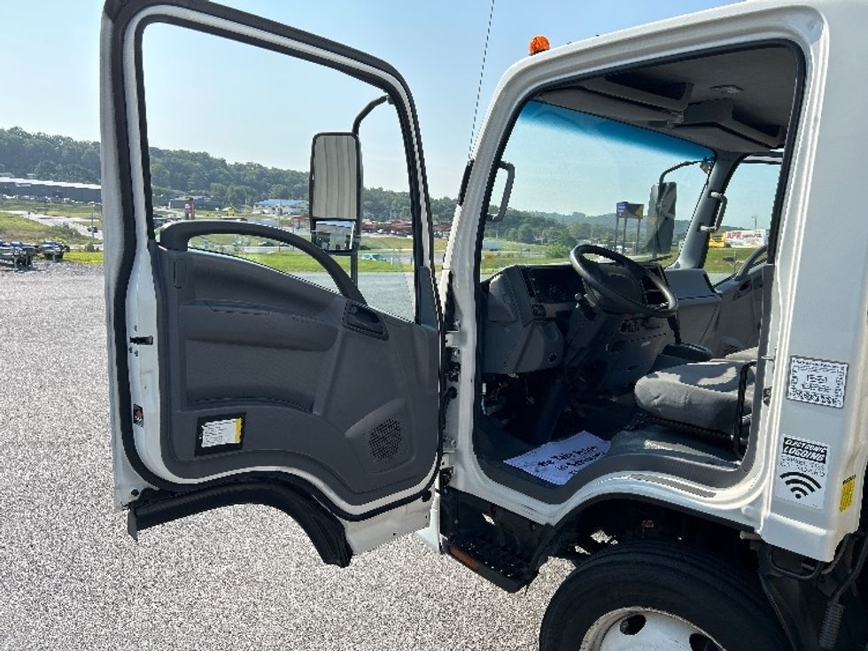 Light Duty Box Truck-Light and Medium Duty Trucks-Isuzu-2021-NPR EFI-Duncansville-PA-139,040\n\t\tmiles-$ 35,000 - Image 16