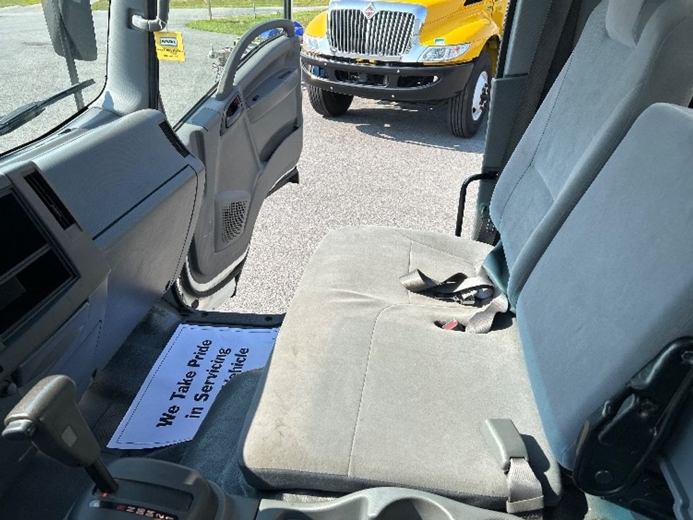 Light Duty Box Truck-Light and Medium Duty Trucks-Isuzu-2021-NPR EFI-Duncansville-PA-139,040\n\t\tmiles-$ 35,000 - Image 19