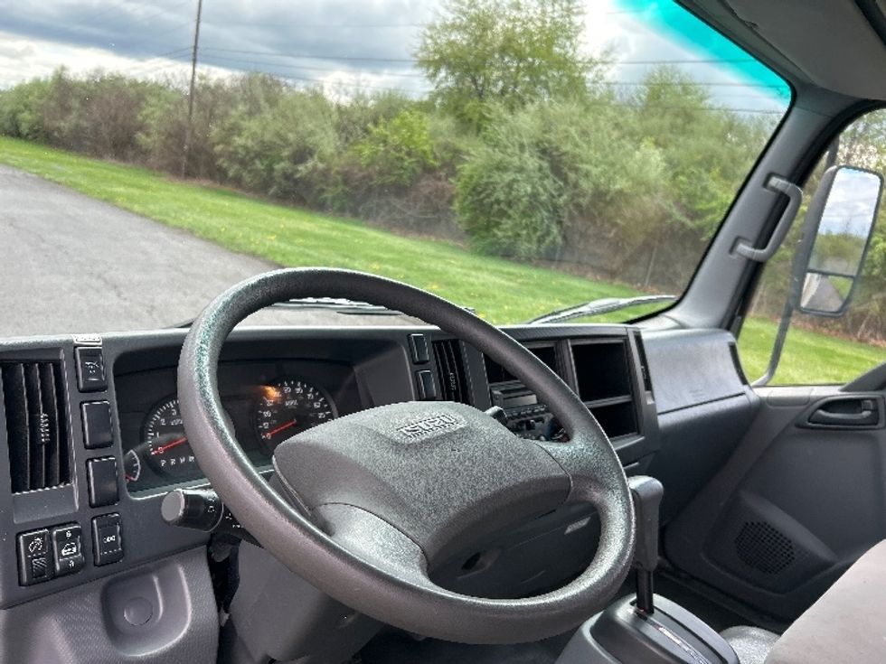 Light Duty Box Truck-Light and Medium Duty Trucks-Isuzu-2021-NPR EFI-Duncansville-PA-95,010\n\t\tmiles-$ 45,000 - Image 17