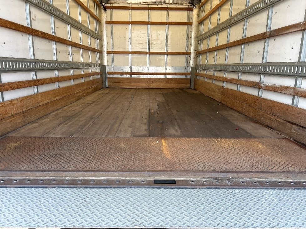 Light Duty Box Truck-Light and Medium Duty Trucks-Isuzu-2021-NPR EFI-Earth City-MO-173,138\n\t\tmiles-$ 27,750 - Image 10