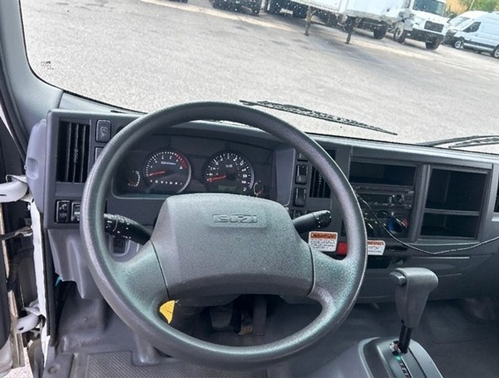 Light Duty Box Truck-Light and Medium Duty Trucks-Isuzu-2021-NPR EFI-Earth City-MO-173,138\n\t\tmiles-$ 27,750 - Image 18