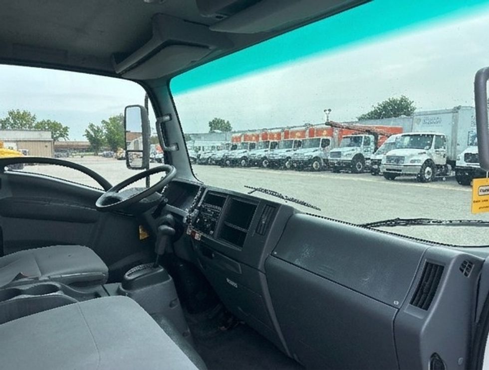 Light Duty Box Truck-Light and Medium Duty Trucks-Isuzu-2021-NPR EFI-Earth City-MO-173,138\n\t\tmiles-$ 27,750 - Image 22
