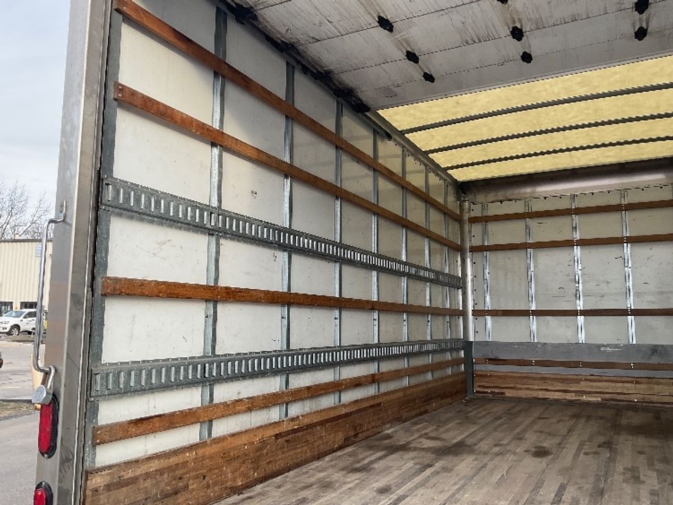 Light Duty Box Truck-Light and Medium Duty Trucks-Isuzu-2021-NPR EFI-Earth City-MO-211,083\n\t\tmiles-$ 23,250 - Image 11