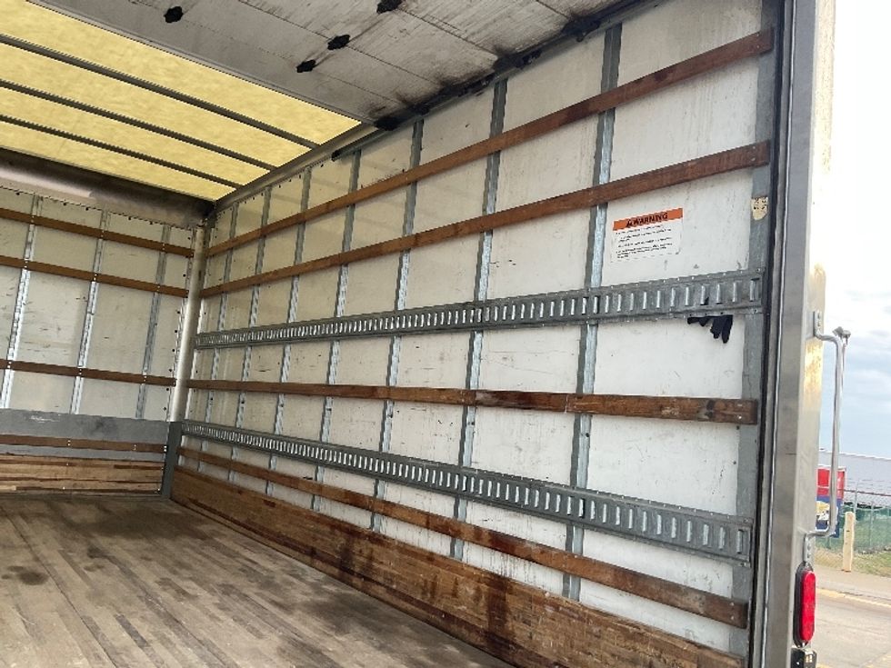 Light Duty Box Truck-Light and Medium Duty Trucks-Isuzu-2021-NPR EFI-Earth City-MO-211,083\n\t\tmiles-$ 23,250 - Image 12