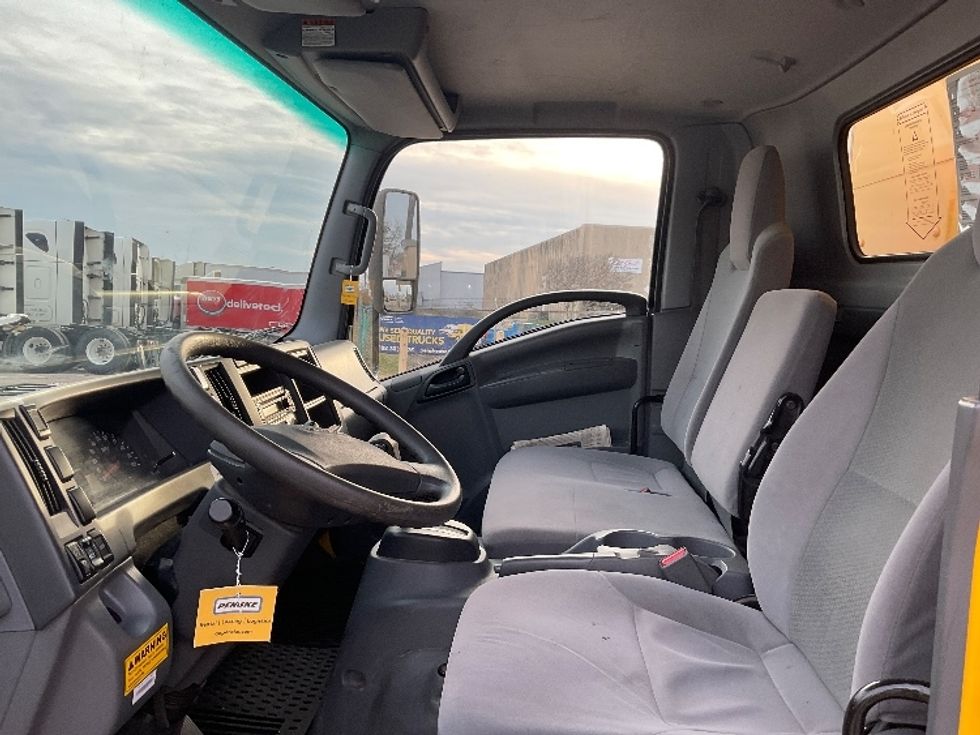 Light Duty Box Truck-Light and Medium Duty Trucks-Isuzu-2021-NPR EFI-Earth City-MO-211,083\n\t\tmiles-$ 23,250 - Image 19