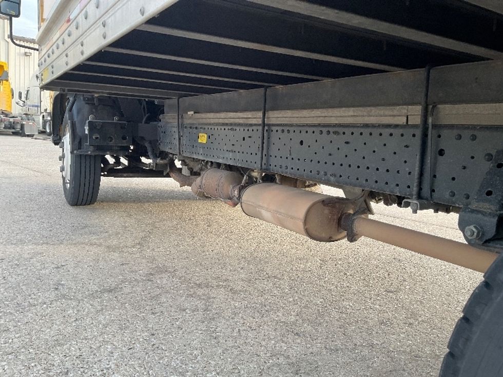 Light Duty Box Truck-Light and Medium Duty Trucks-Isuzu-2021-NPR EFI-Earth City-MO-211,083\n\t\tmiles-$ 23,250 - Image 5