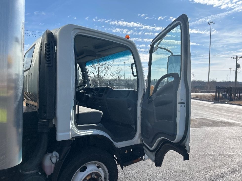 Light Duty Box Truck-Light and Medium Duty Trucks-Isuzu-2021-NPR EFI-East Chicago-IN-85,715\n\t\tmiles-$ 38,250 - Image 20