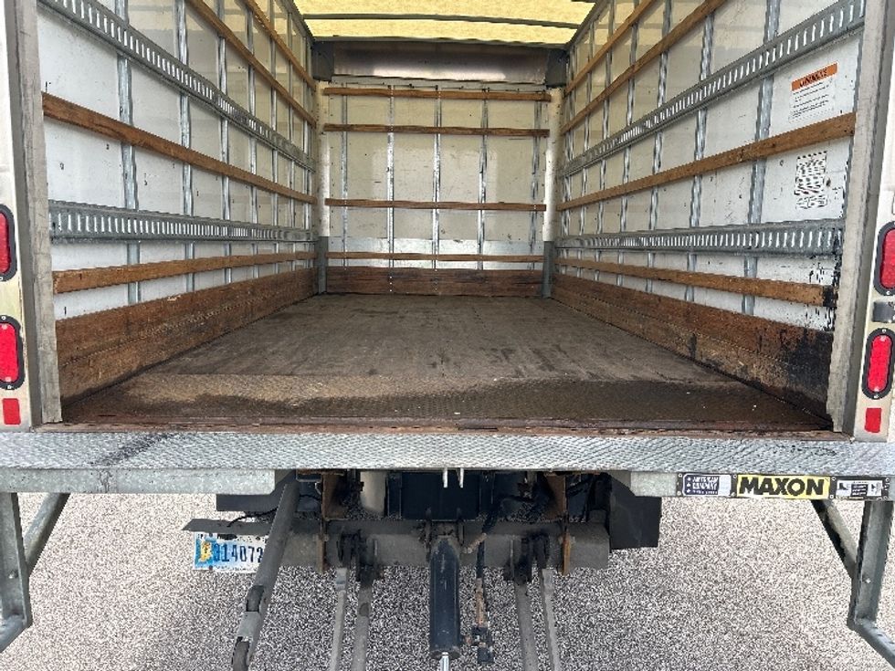 Light Duty Box Truck-Light and Medium Duty Trucks-Isuzu-2021-NPR EFI-Evansville-IN-110,609\n\t\tmiles-$ 35,250 - Image 10