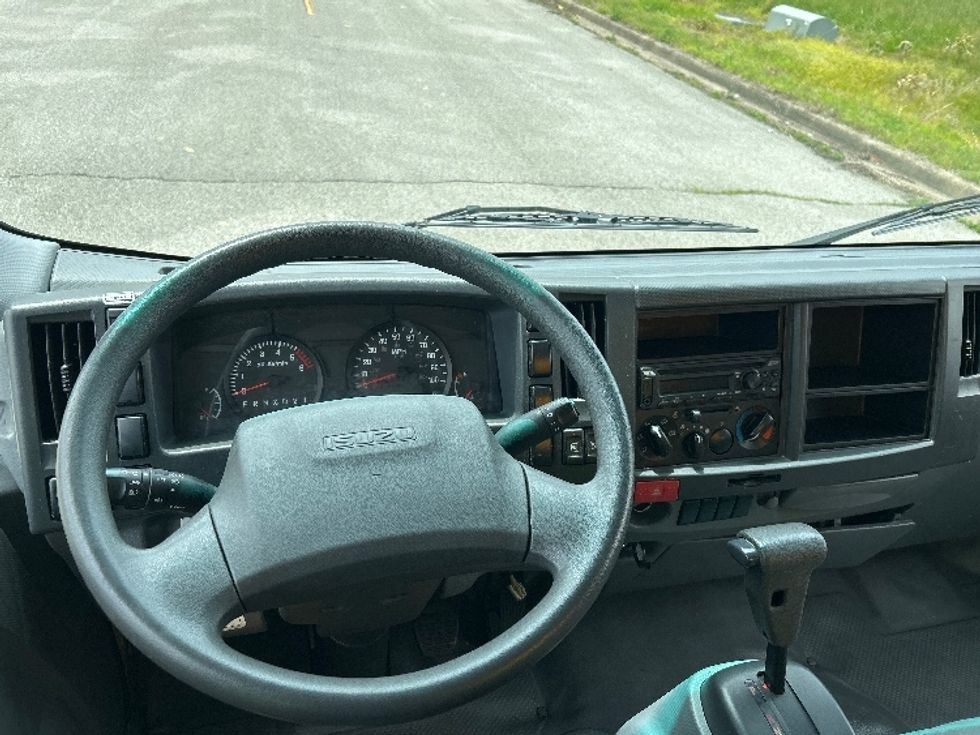 Light Duty Box Truck-Light and Medium Duty Trucks-Isuzu-2021-NPR EFI-Evansville-IN-110,609\n\t\tmiles-$ 35,250 - Image 18