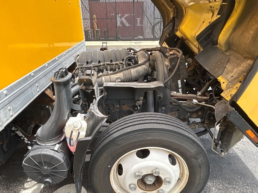 Light Duty Box Truck-Light and Medium Duty Trucks-Isuzu-2021-NPR EFI-Evansville-IN-110,609\n\t\tmiles-$ 35,250 - Image 23