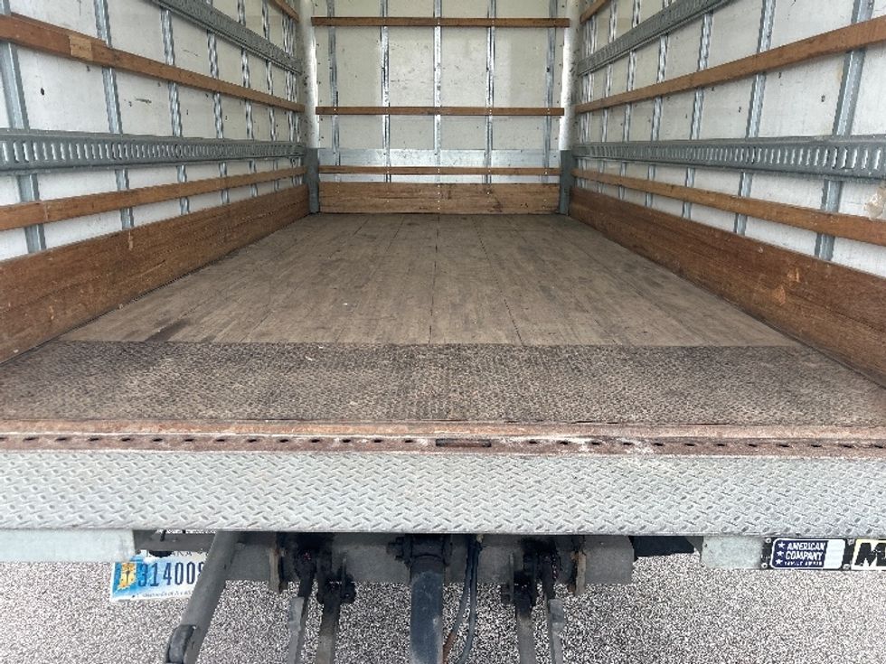 Light Duty Box Truck-Light and Medium Duty Trucks-Isuzu-2021-NPR EFI-Evansville-IN-98,726\n\t\tmiles-$ 40,250 - Image 10