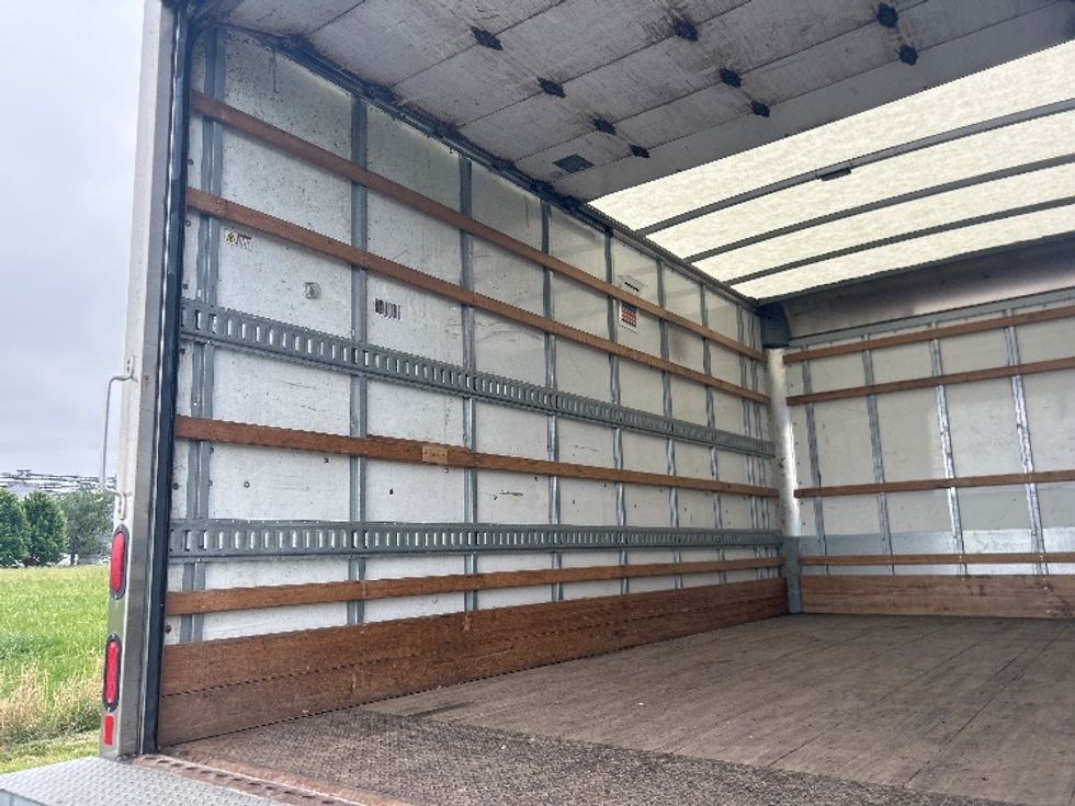 Light Duty Box Truck-Light and Medium Duty Trucks-Isuzu-2021-NPR EFI-Evansville-IN-98,726\n\t\tmiles-$ 40,250 - Image 11