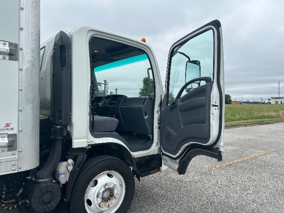 Light Duty Box Truck-Light and Medium Duty Trucks-Isuzu-2021-NPR EFI-Evansville-IN-98,726\n\t\tmiles-$ 40,250 - Image 20