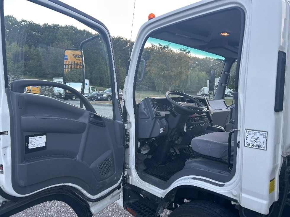 Light Duty Box Truck-Light and Medium Duty Trucks-Isuzu-2021-NPR EFI-Fitchburg-MA-45,695\n\t\tmiles-$ 43,500 - Image 16