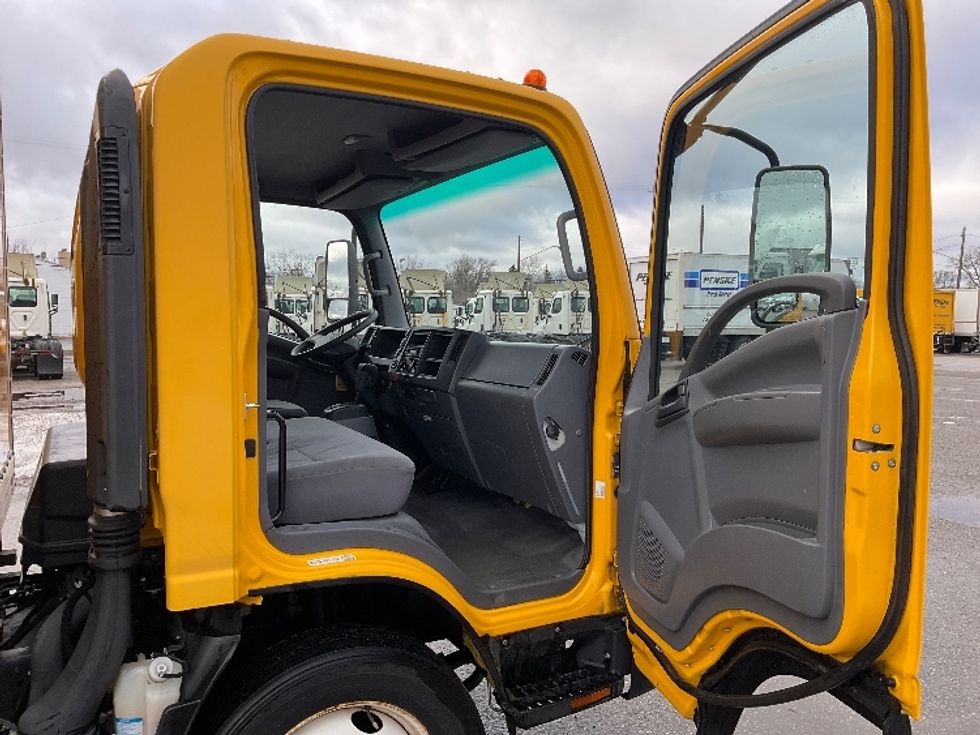 Light Duty Box Truck-Light and Medium Duty Trucks-Isuzu-2021-NPR EFI-Flint-MI-105,907\n\t\tmiles-$ 33,750 - Image 20