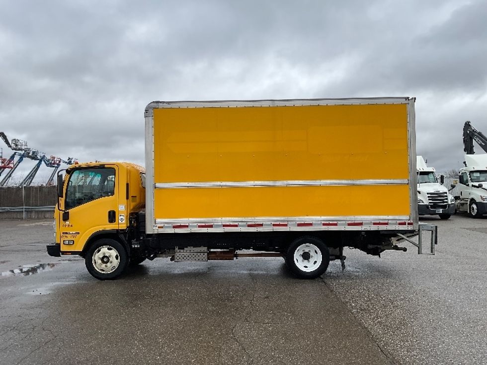 Light Duty Box Truck-Light and Medium Duty Trucks-Isuzu-2021-NPR EFI-Flint-MI-105,907\n\t\tmiles-$ 33,750 - Image 4