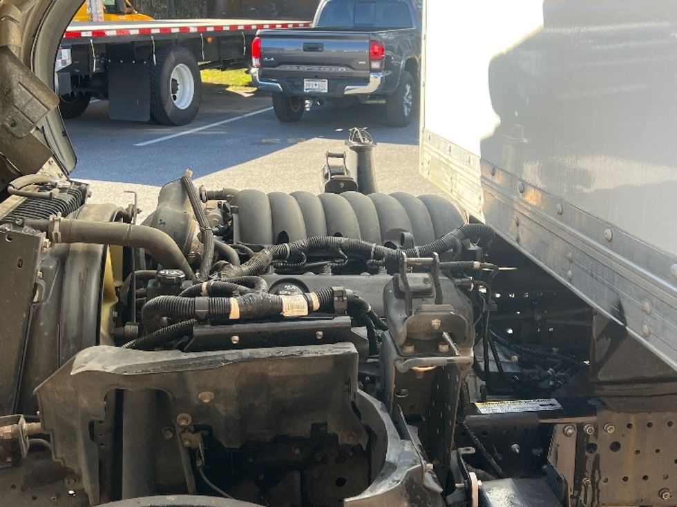 Light Duty Box Truck-Light and Medium Duty Trucks-Isuzu-2021-NPR EFI-Florence-SC-113,211\n\t\tmiles-$ 39,000 - Image 24