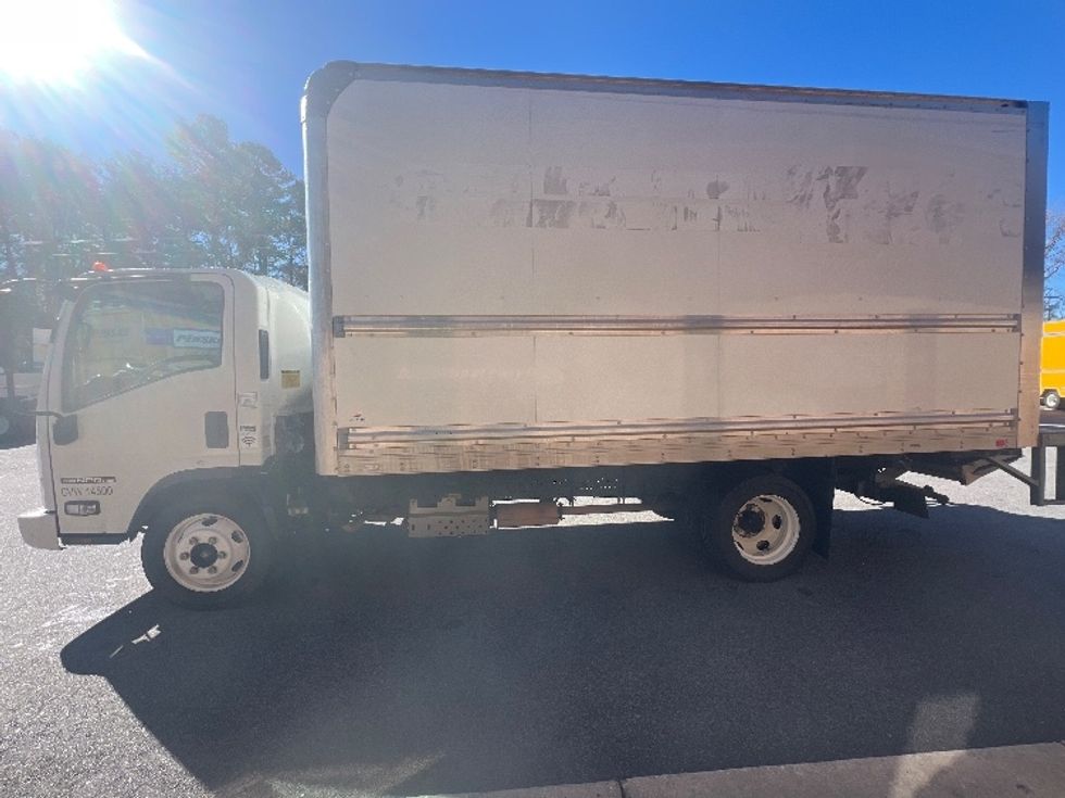 Light Duty Box Truck-Light and Medium Duty Trucks-Isuzu-2021-NPR EFI-Florence-SC-113,211\n\t\tmiles-$ 39,000 - Image 4