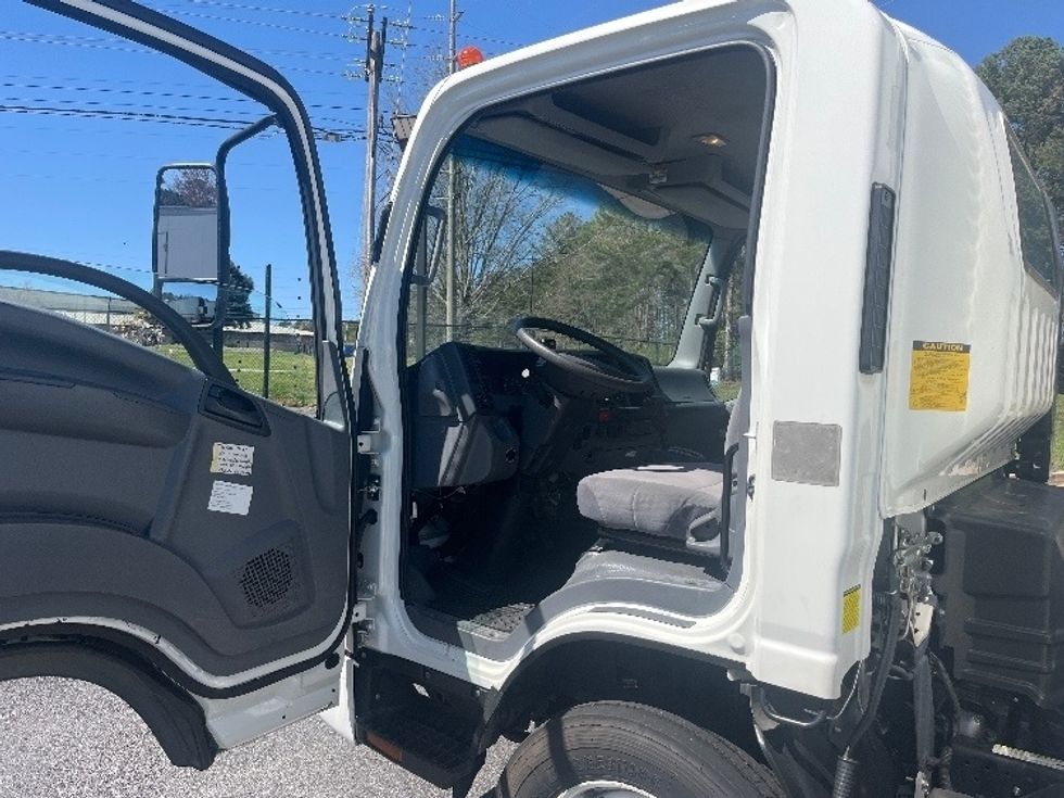 Light Duty Box Truck-Light and Medium Duty Trucks-Isuzu-2021-NPR EFI-Forest Park-GA-83,249\n\t\tmiles-$ 42,500 - Image 14