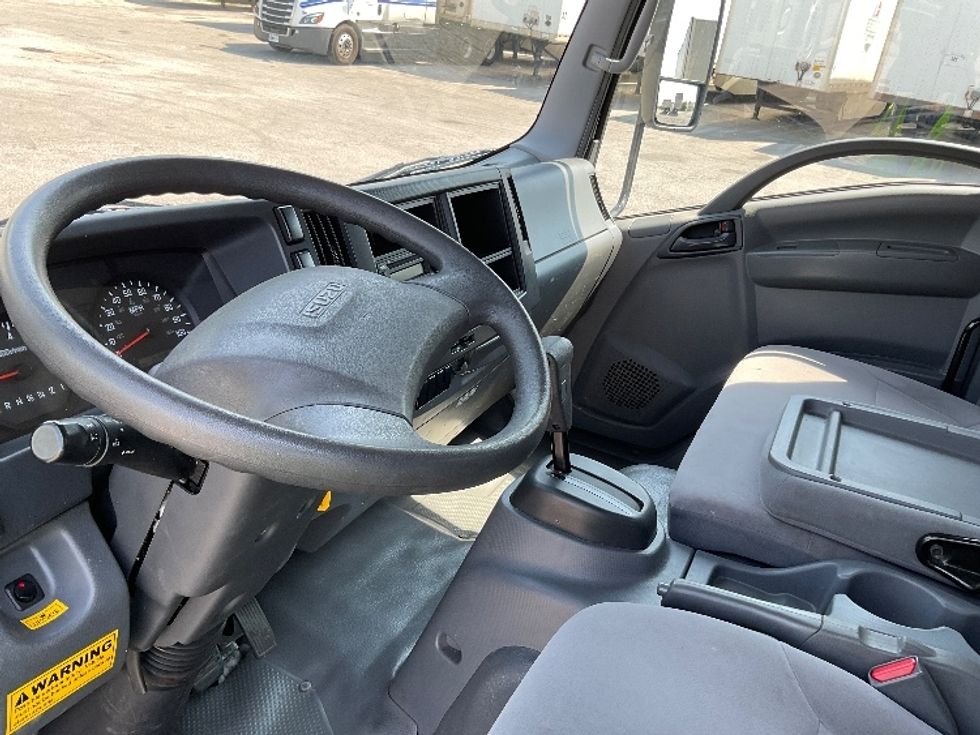 Light Duty Box Truck-Light and Medium Duty Trucks-Isuzu-2021-NPR EFI-Fort Wayne-IN-141,526\n\t\tmiles-$ 33,250 - Image 17