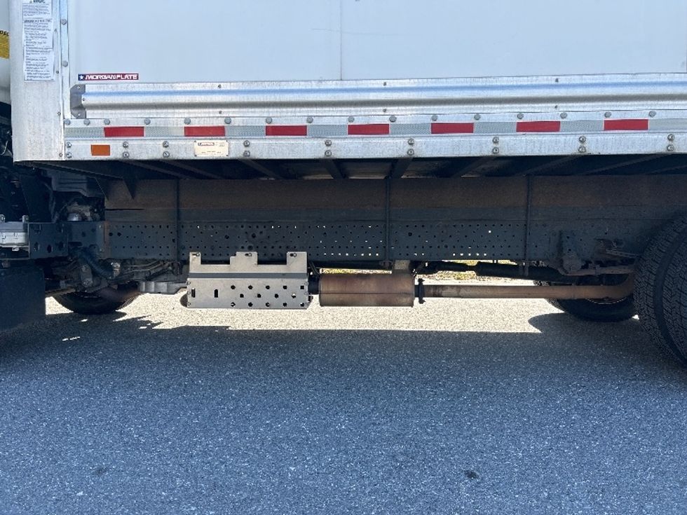 Light Duty Box Truck-Light and Medium Duty Trucks-Isuzu-2021-NPR EFI-Franklin-MA-119,834\n\t\tmiles-$ 34,750 - Image 5