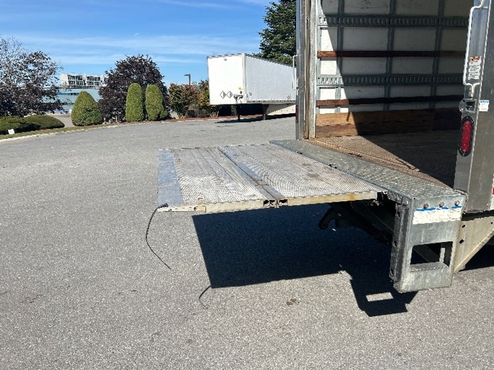 Light Duty Box Truck-Light and Medium Duty Trucks-Isuzu-2021-NPR EFI-Franklin-MA-119,834\n\t\tmiles-$ 34,750 - Image 9