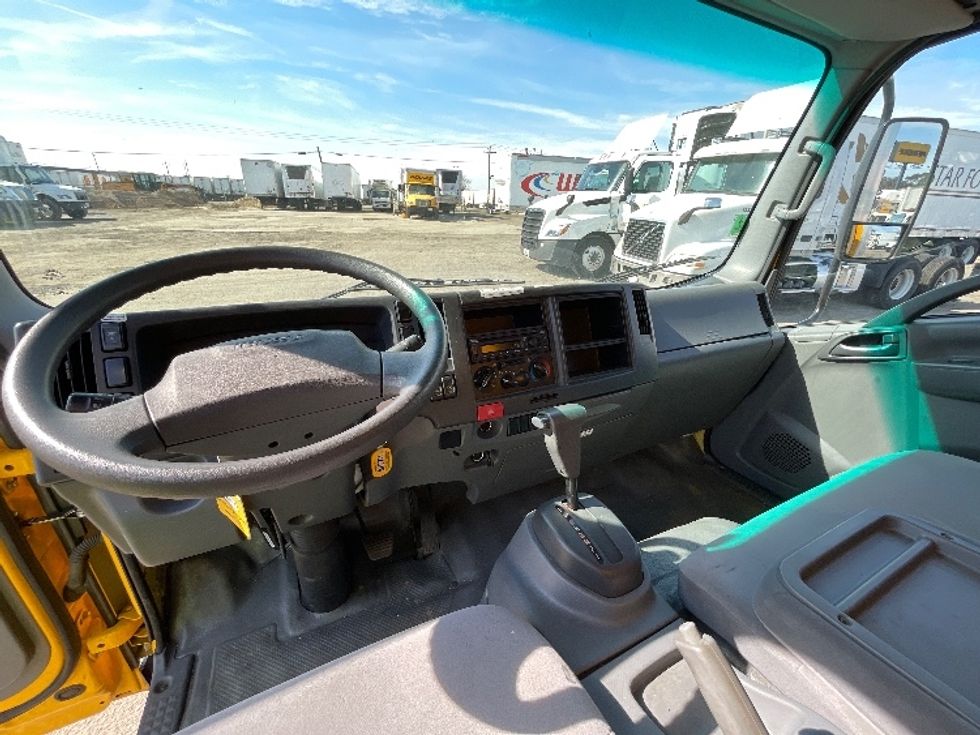 Light Duty Box Truck-Light and Medium Duty Trucks-Isuzu-2021-NPR EFI-Fresno-CA-84,948\n\t\tmiles-$ 44,500 - Image 18