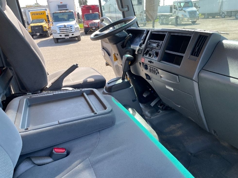 Light Duty Box Truck-Light and Medium Duty Trucks-Isuzu-2021-NPR EFI-Fresno-CA-84,948\n\t\tmiles-$ 44,500 - Image 22