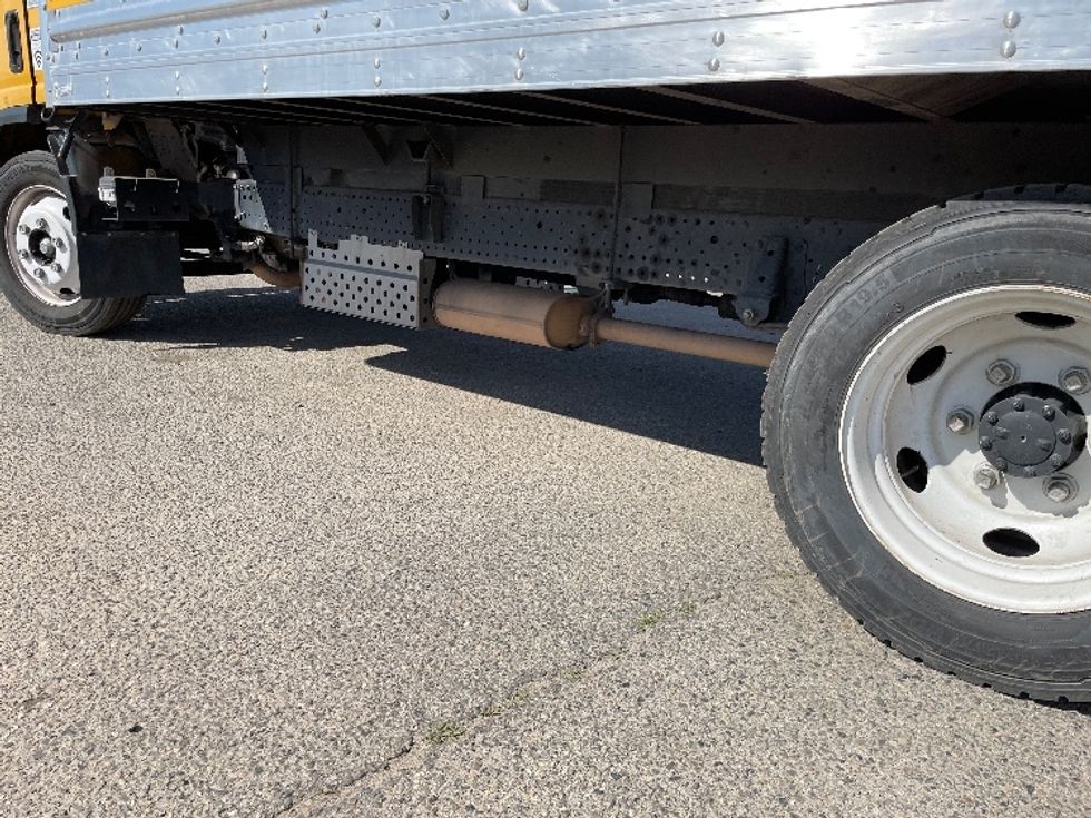 Light Duty Box Truck-Light and Medium Duty Trucks-Isuzu-2021-NPR EFI-Fresno-CA-84,948\n\t\tmiles-$ 44,500 - Image 5