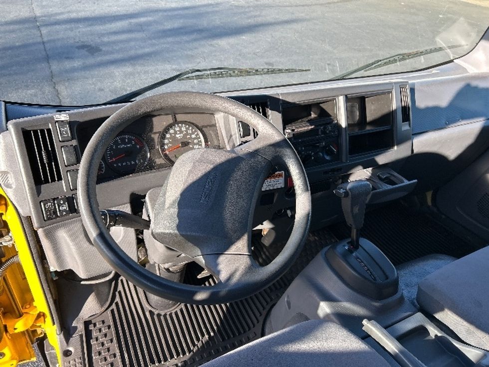 Light Duty Box Truck-Light and Medium Duty Trucks-Isuzu-2021-NPR EFI-Goshen-IN-110,278\n\t\tmiles-$ 32,500 - Image 18