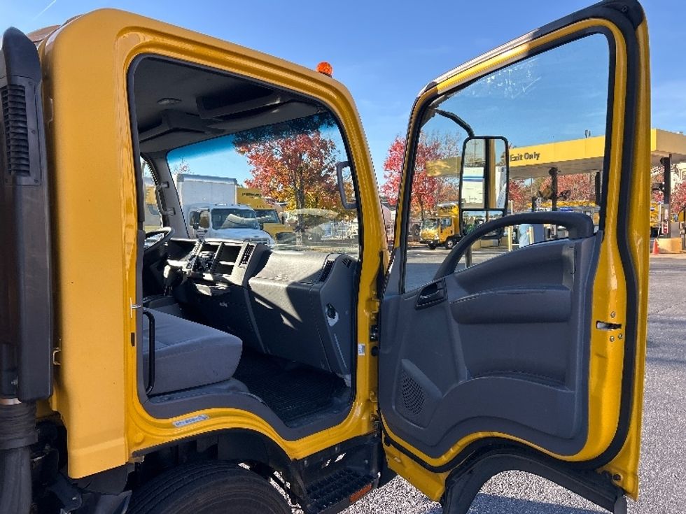 Light Duty Box Truck-Light and Medium Duty Trucks-Isuzu-2021-NPR EFI-Goshen-IN-110,278\n\t\tmiles-$ 32,500 - Image 20