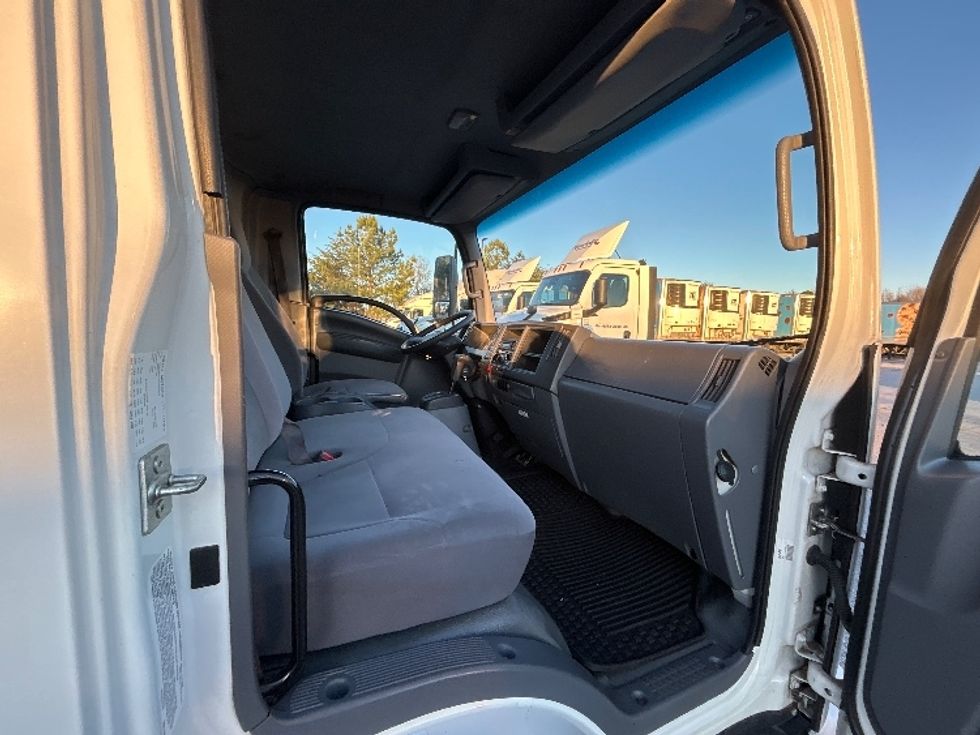 Light Duty Box Truck-Light and Medium Duty Trucks-Isuzu-2021-NPR EFI-Greenville-SC-113,357\n\t\tmiles-$ 39,000 - Image 22