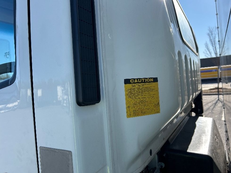 Light Duty Box Truck-Light and Medium Duty Trucks-Isuzu-2021-NPR EFI-Greenville-SC-113,357\n\t\tmiles-$ 39,000 - Image 29