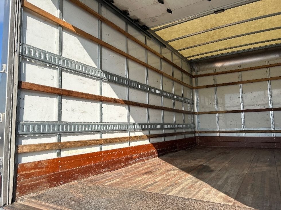 Light Duty Box Truck-Light and Medium Duty Trucks-Isuzu-2021-NPR EFI-Harahan-LA-103,782\n\t\tmiles-$ 37,500 - Image 11