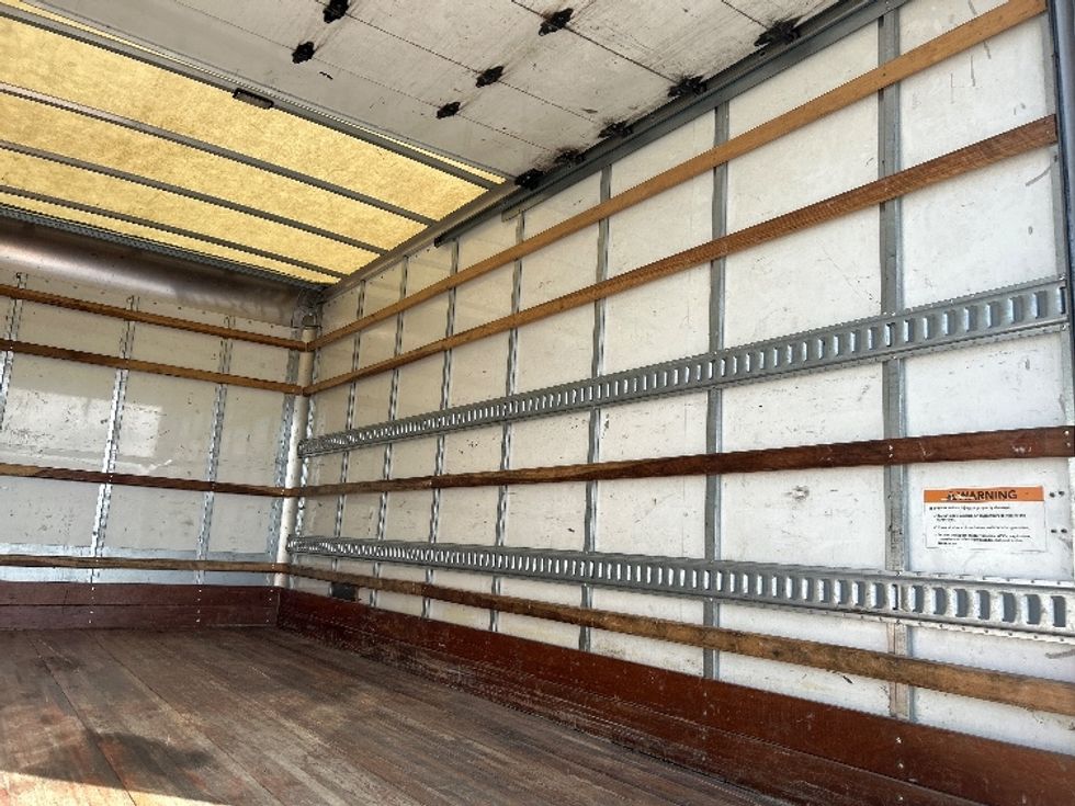 Light Duty Box Truck-Light and Medium Duty Trucks-Isuzu-2021-NPR EFI-Harahan-LA-103,782\n\t\tmiles-$ 37,500 - Image 12