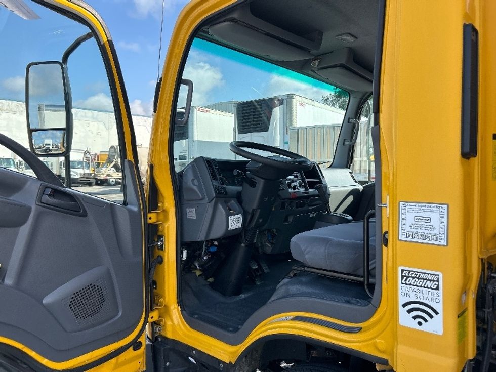 Light Duty Box Truck-Light and Medium Duty Trucks-Isuzu-2021-NPR EFI-Harahan-LA-103,782\n\t\tmiles-$ 37,500 - Image 16