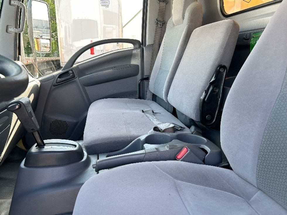 Light Duty Box Truck-Light and Medium Duty Trucks-Isuzu-2021-NPR EFI-Harahan-LA-103,782\n\t\tmiles-$ 37,500 - Image 19