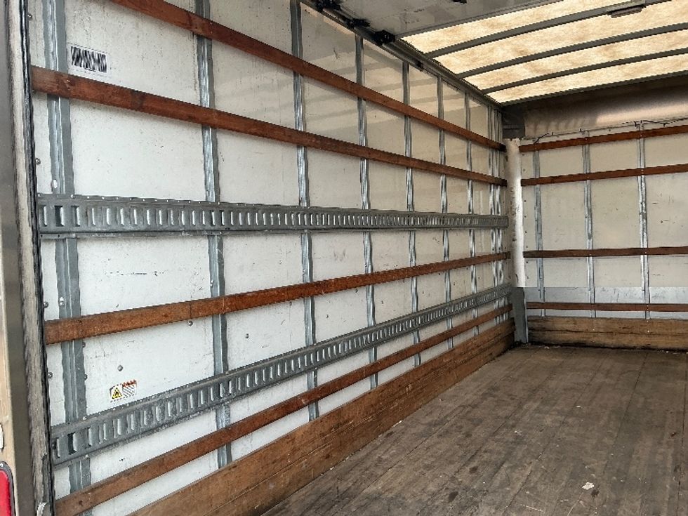 Light Duty Box Truck-Light and Medium Duty Trucks-Isuzu-2021-NPR EFI-Harahan-LA-107,056\n\t\tmiles-$ 38,750 - Image 11