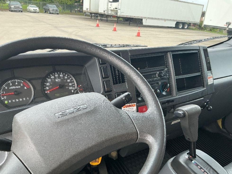 Light Duty Box Truck-Light and Medium Duty Trucks-Isuzu-2021-NPR EFI-Harahan-LA-107,056\n\t\tmiles-$ 38,750 - Image 17