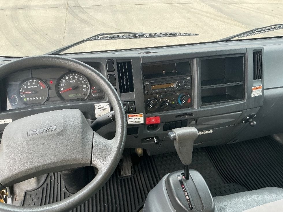Light Duty Box Truck-Light and Medium Duty Trucks-Isuzu-2021-NPR EFI-Harahan-LA-107,056\n\t\tmiles-$ 38,750 - Image 18